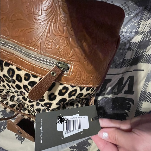 Myra bag with drawstring closure and an adjustable strap. New with tags - Picture 5 of 7